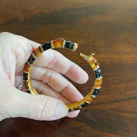 Enamelled bracelet orange black and gold done. Fits a 7.5 and smaller - Picture 6 of 6